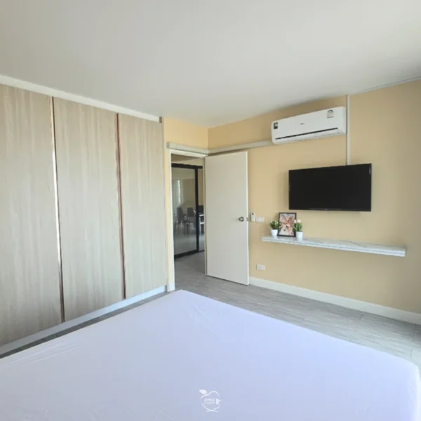 44 11zon Apple Condo