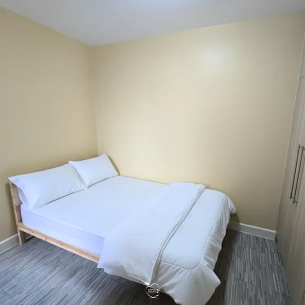 48 11zon Apple Condo