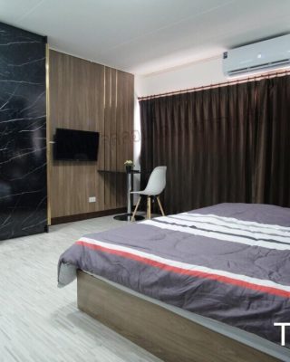 สภาพห้อง Apple Condo พร้อมเฟอร์นิเจอร์